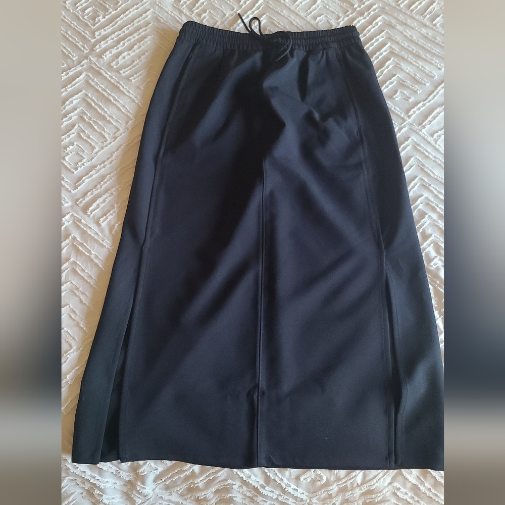 Athleta Stride Midi Skirt